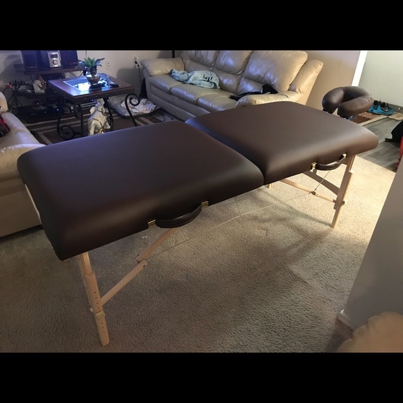 Alumnus Other Alumnus Earthlite Massage Table Poshmark